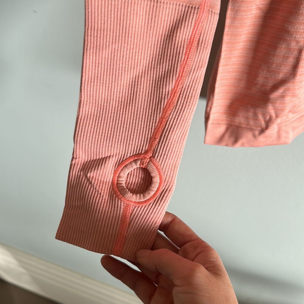 Lululemon long sleeve - Picture 3 of 4